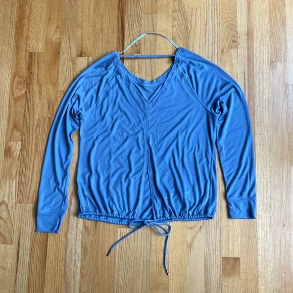 Top - Picture 2 of 3